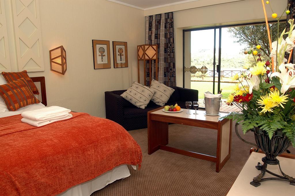 Black Mountain Leisure And Conference Hotel Groothoek Екстер'єр фото