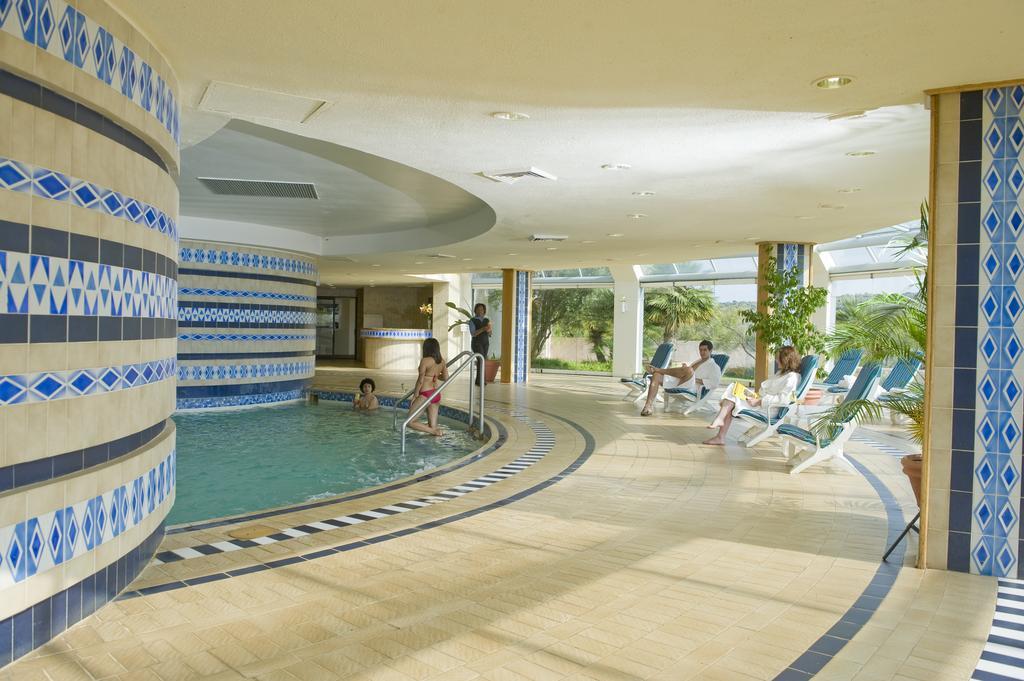 Black Mountain Leisure And Conference Hotel Groothoek Екстер'єр фото
