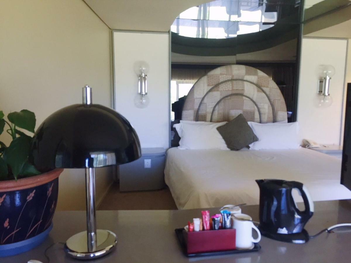Black Mountain Leisure And Conference Hotel Groothoek Екстер'єр фото