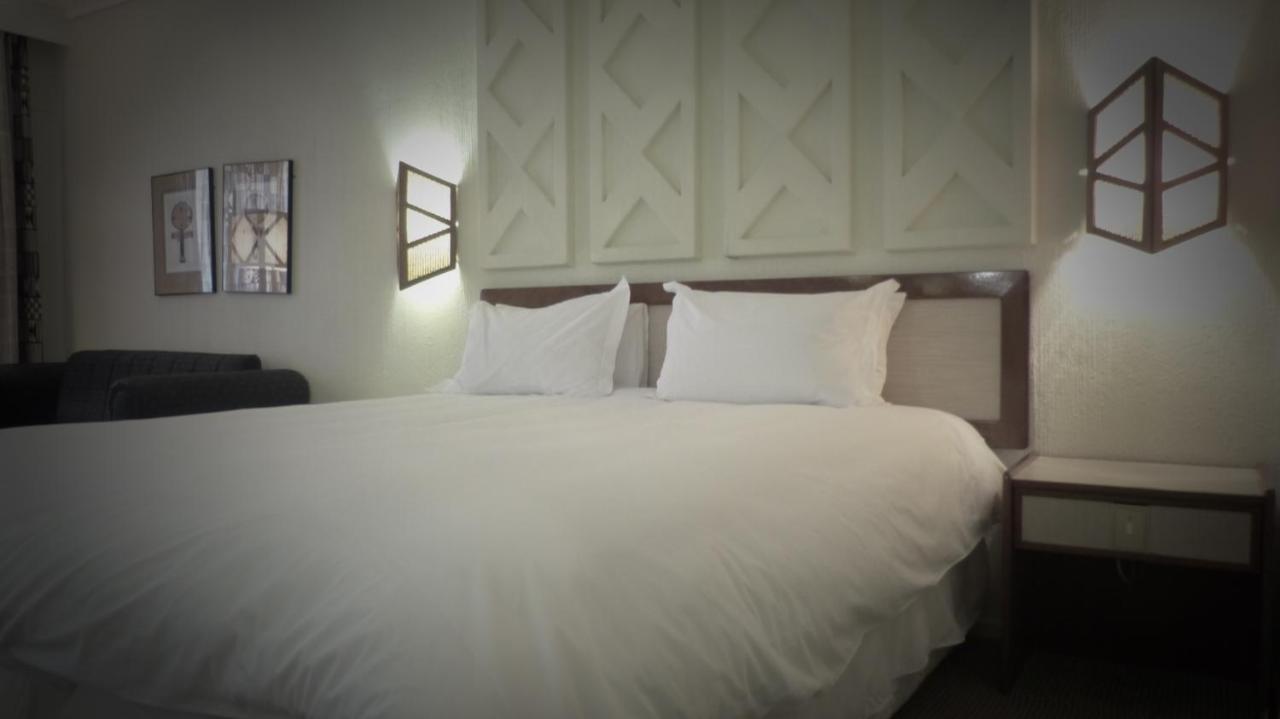 Black Mountain Leisure And Conference Hotel Groothoek Екстер'єр фото